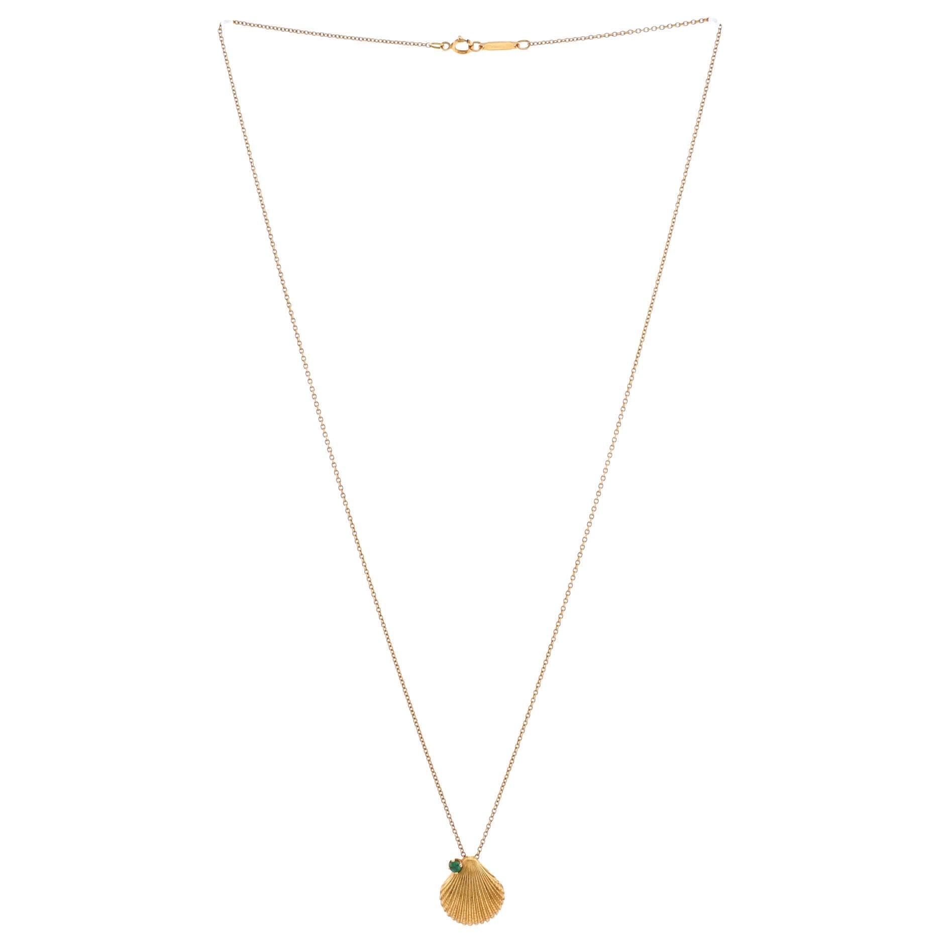 Shell Pendant Necklace 18K Yellow Gold with Emerald