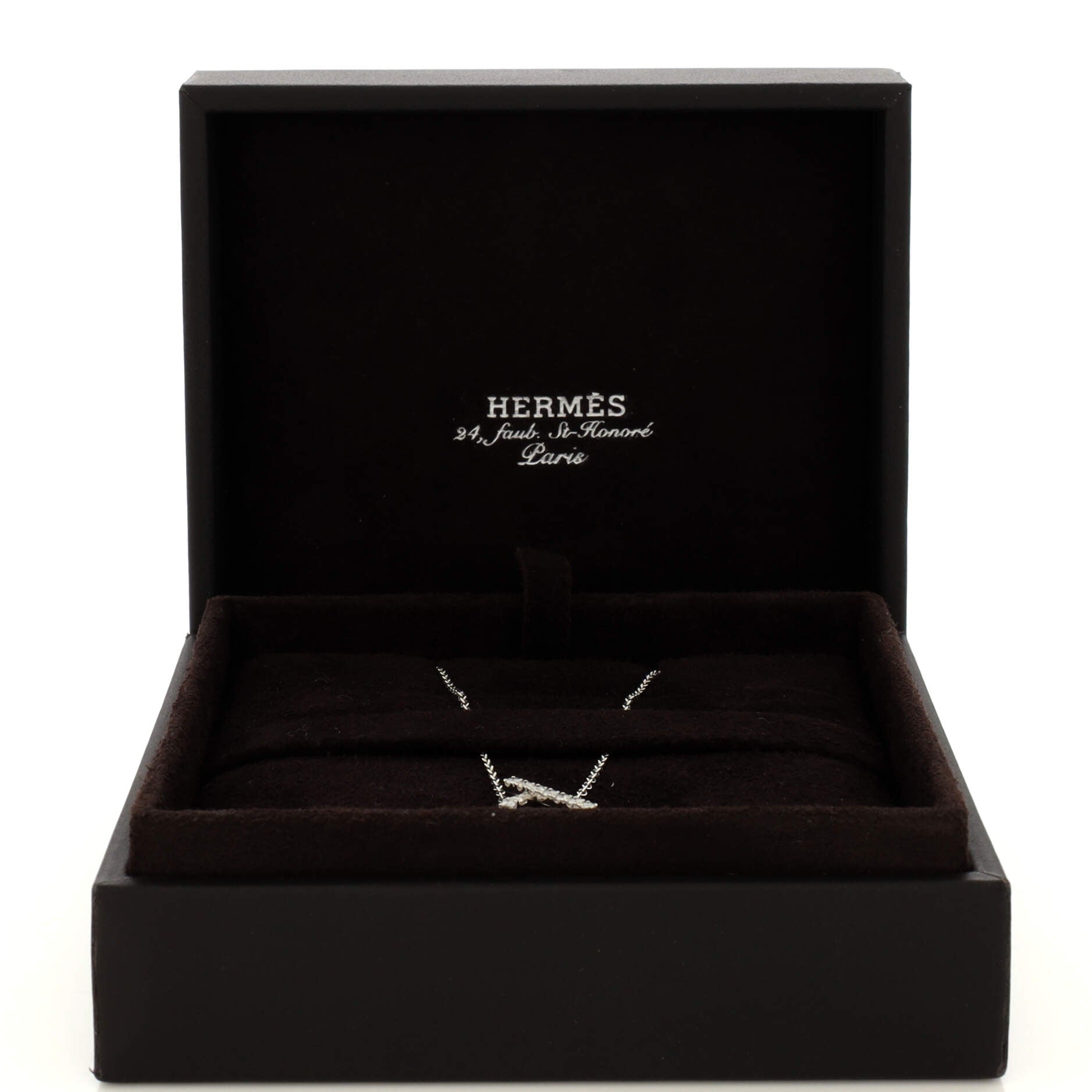 Finesse Pendant Necklace 18K White Gold and Diamonds