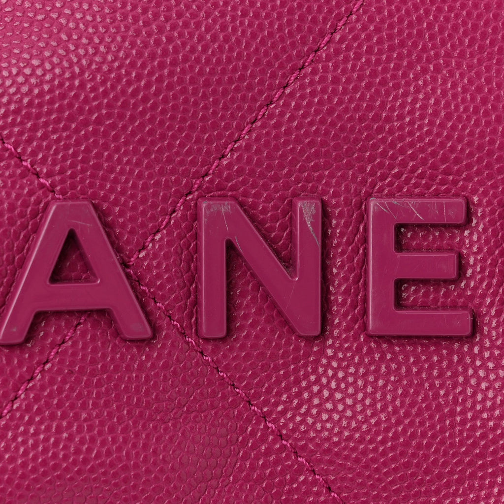 Shiny Caviar Quilted Monochrome Mini Chanel 22 Fuchsia