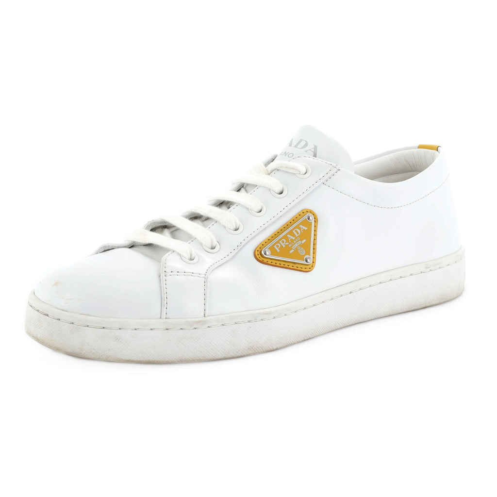 Women's Triangle Logo Low-Top Sneakers Leather