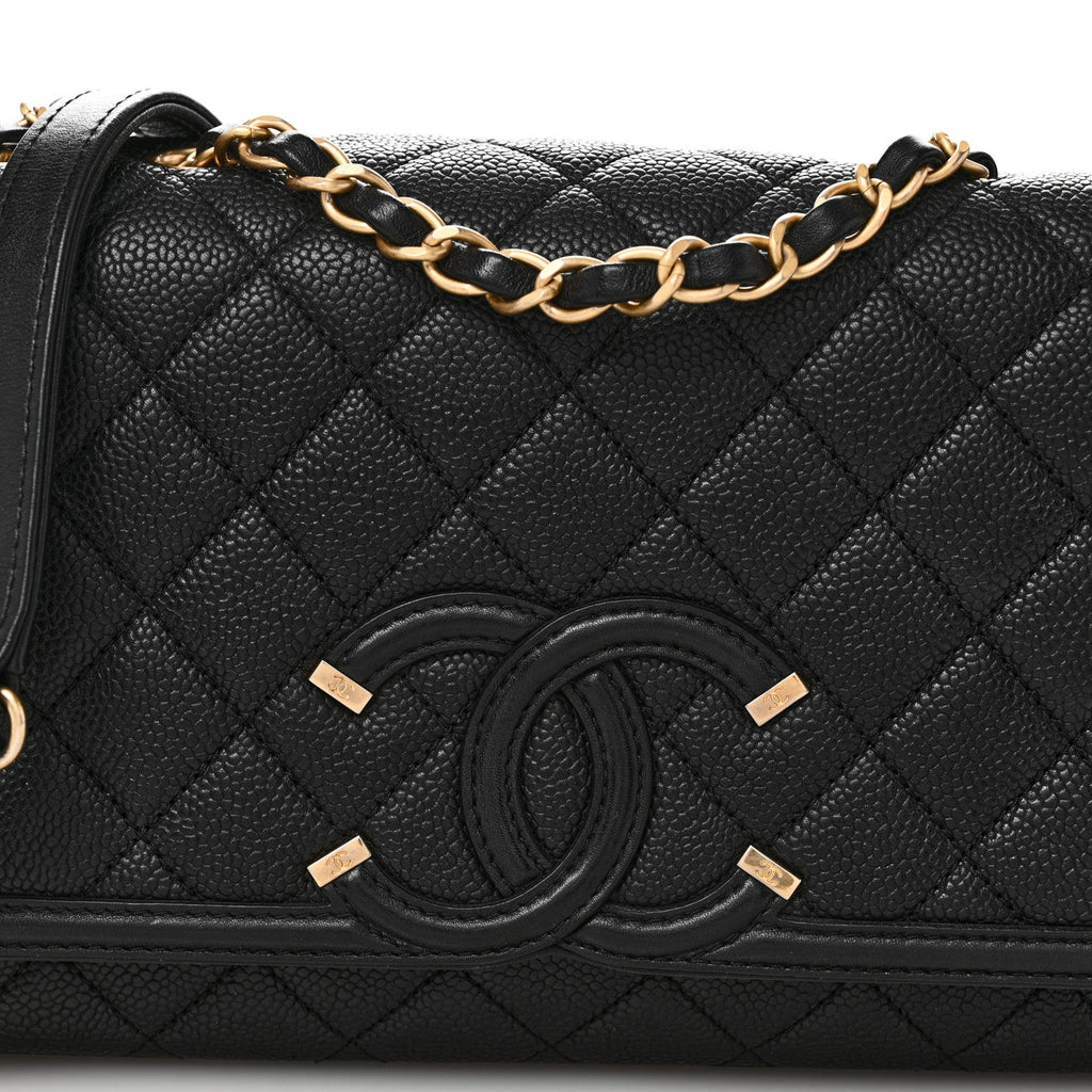 Caviar Quilted Medium CC Filigree Flap Black