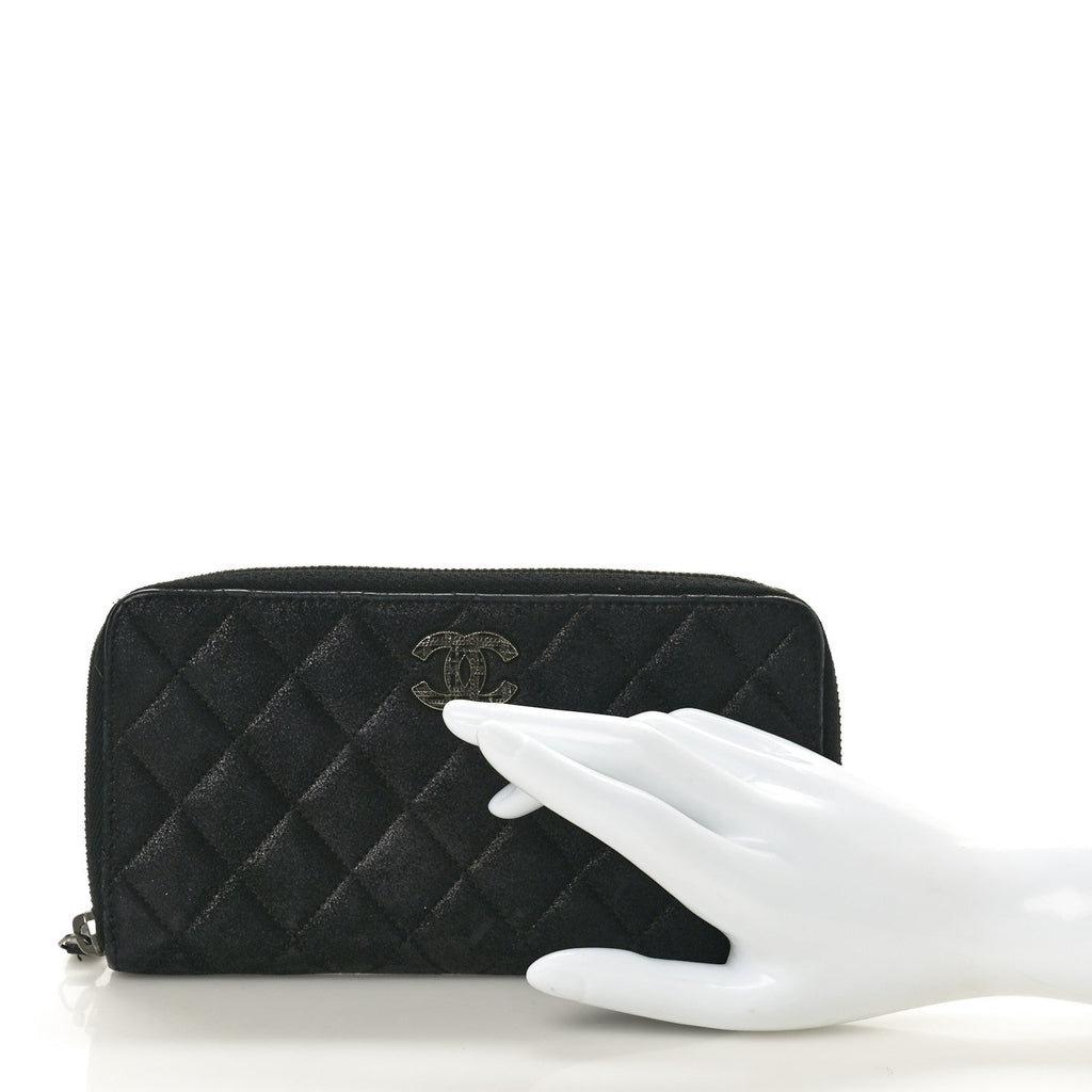 Iridescent Lambskin Quilted CC Long Zipped Wallet Black
