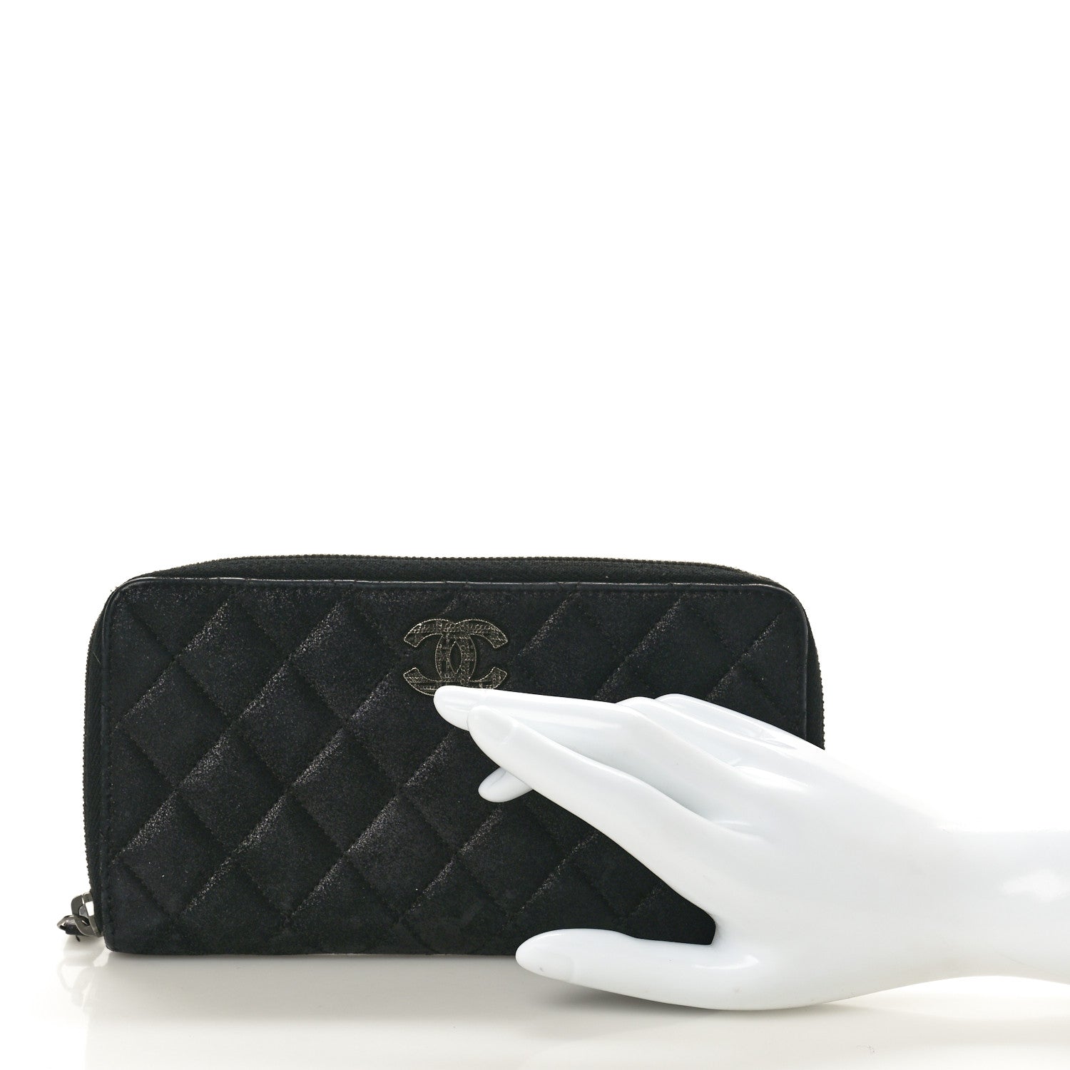 Iridescent Lambskin Quilted CC Long Zipped Wallet Black