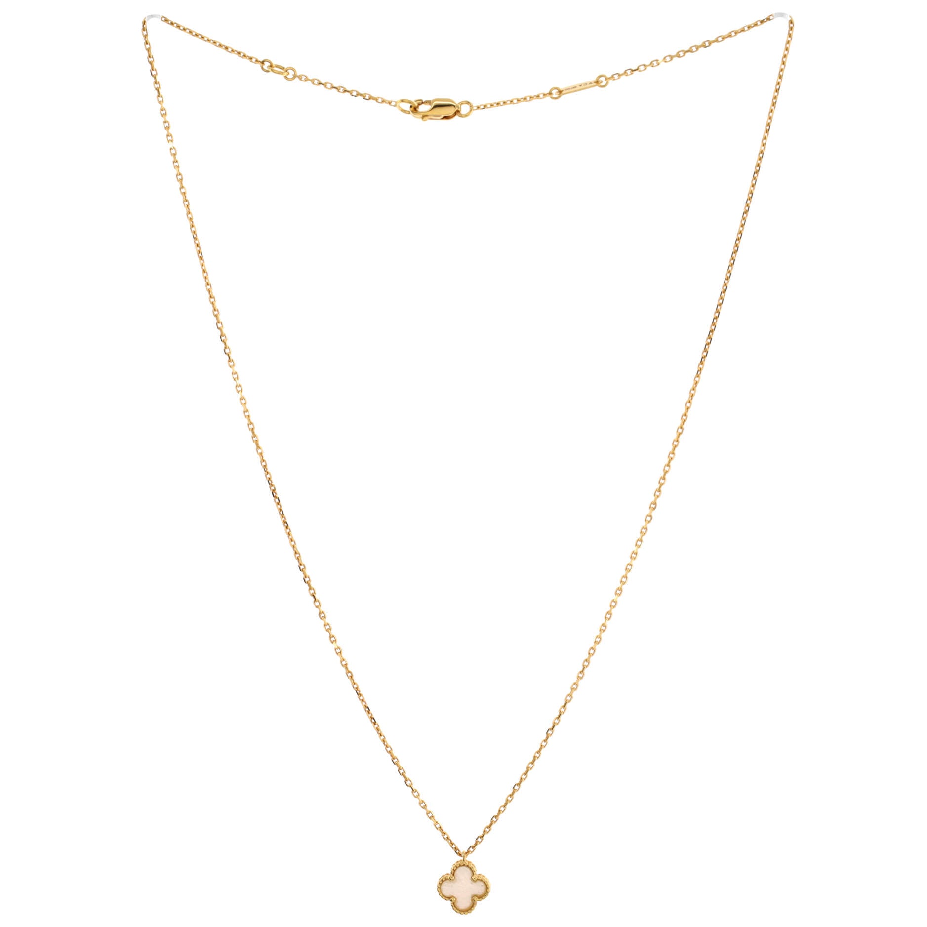 Sweet Alhambra Pendant Necklace 18K Yellow Gold and Mother of Pearl