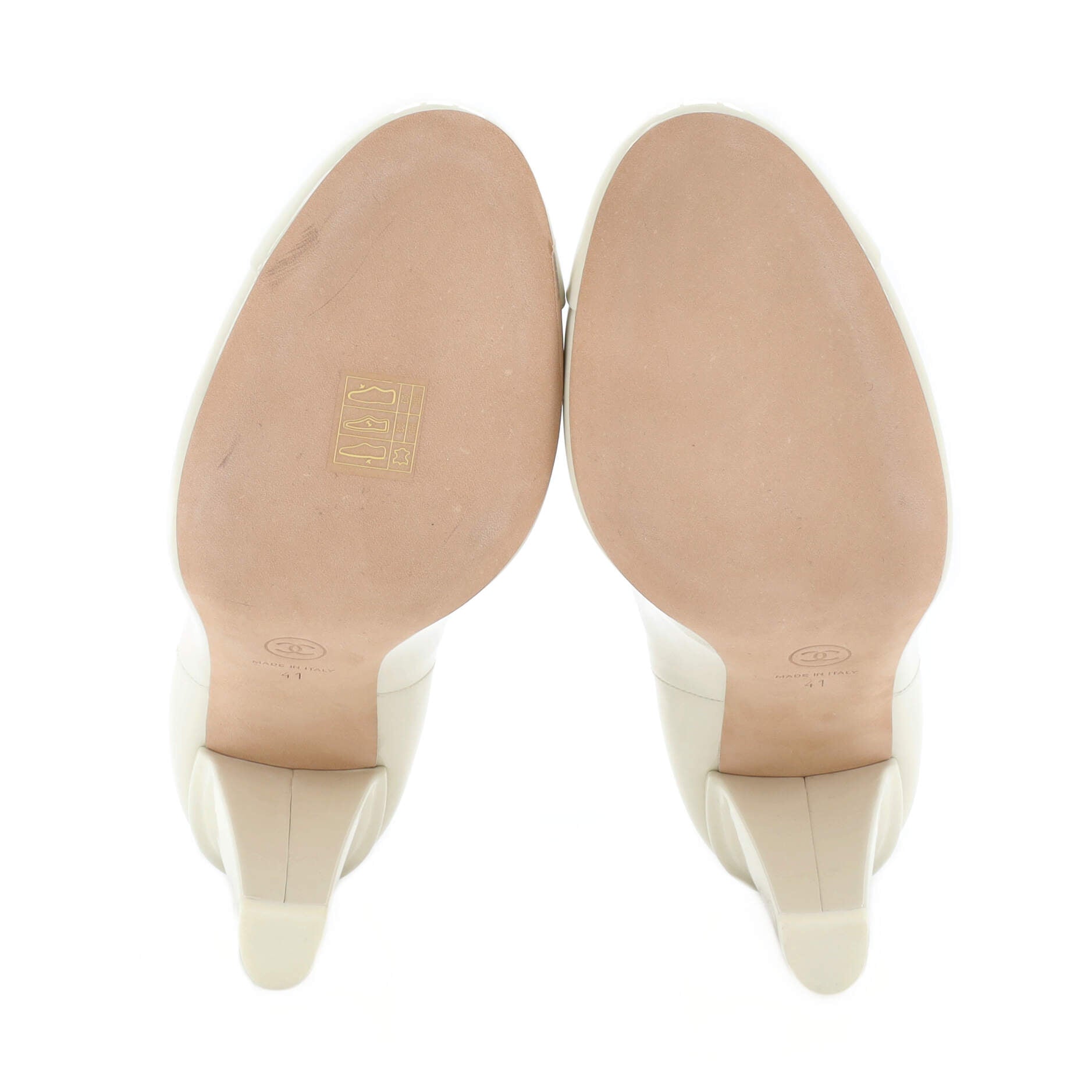 Women's Cap Toe Heeled Chelsea Boots Patent