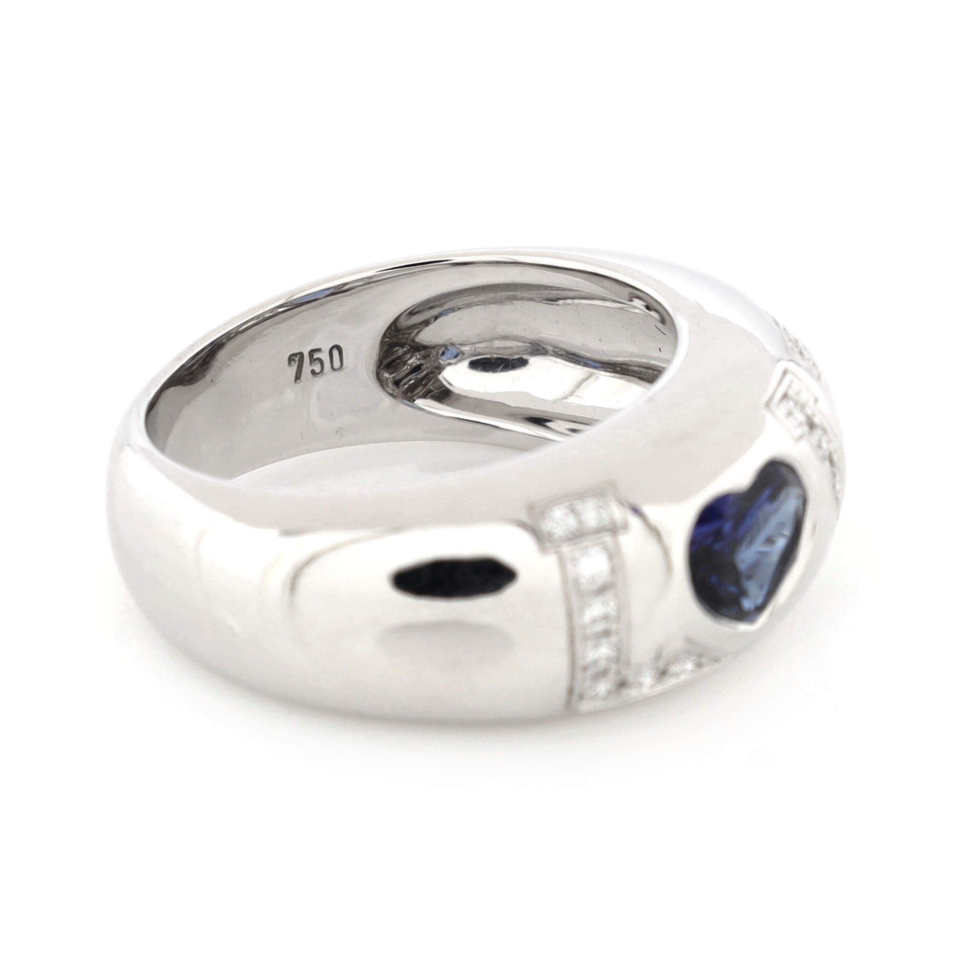 Love Ring 18K White Gold with Blue Sapphire and Diamonds