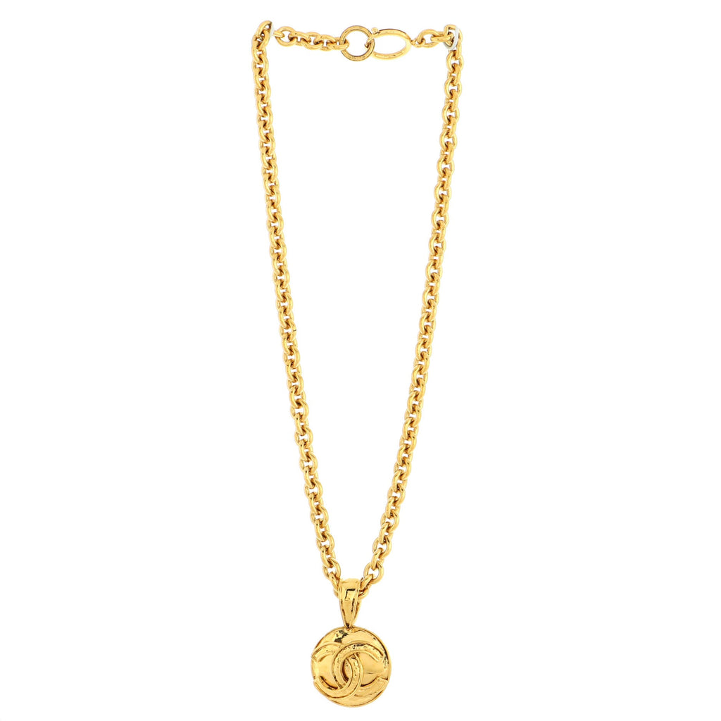 Vintage CC Round Pendant Necklace Metal