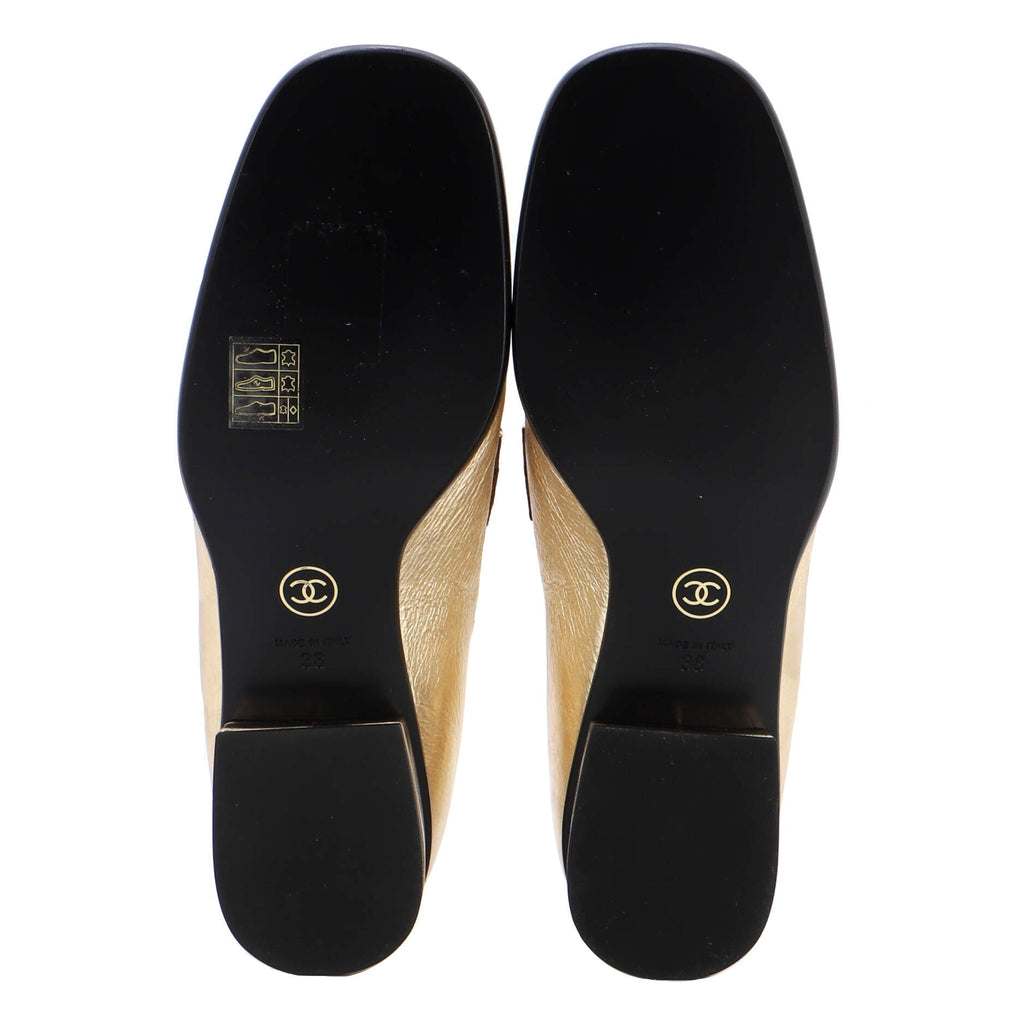 Women's CC Chain Loafers Leather with Quilted Detail
