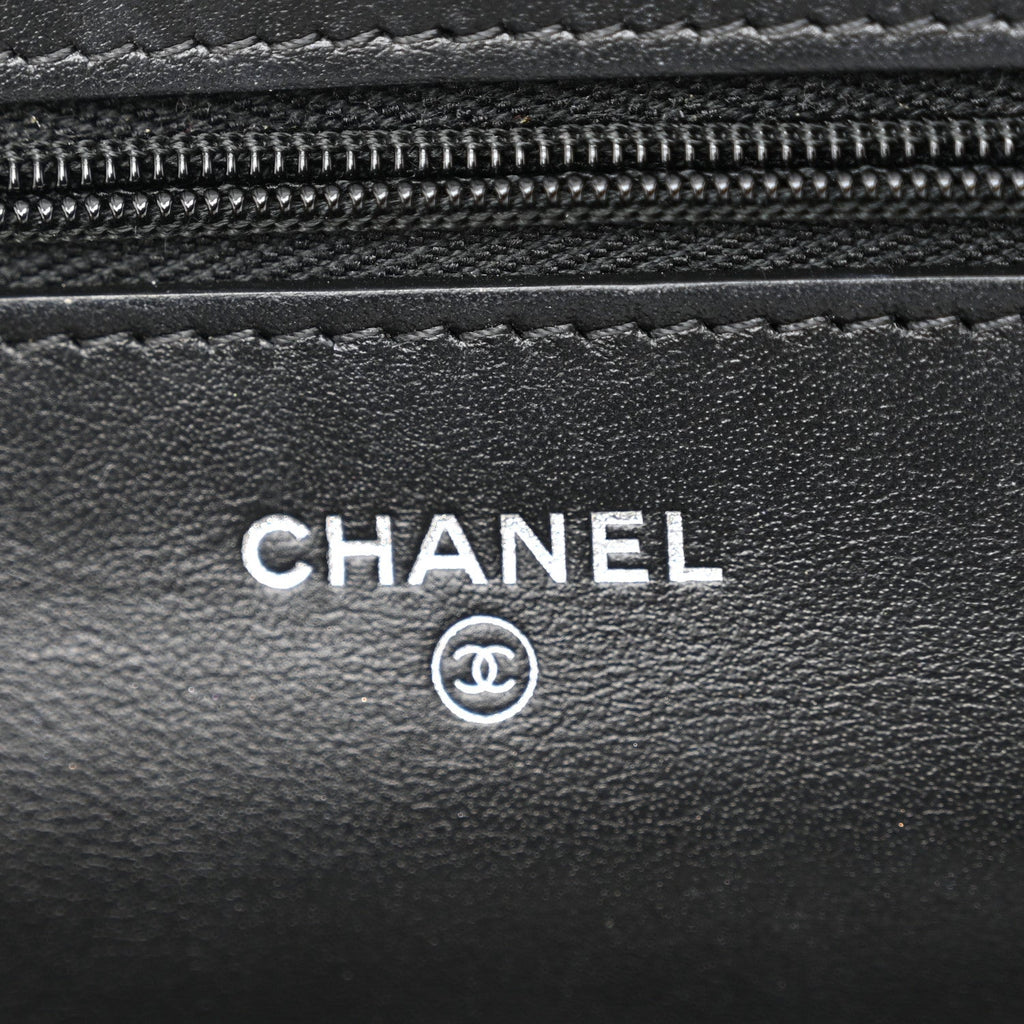 Patent Quilted Bi-Color Wallet On Chain WOC Red Black