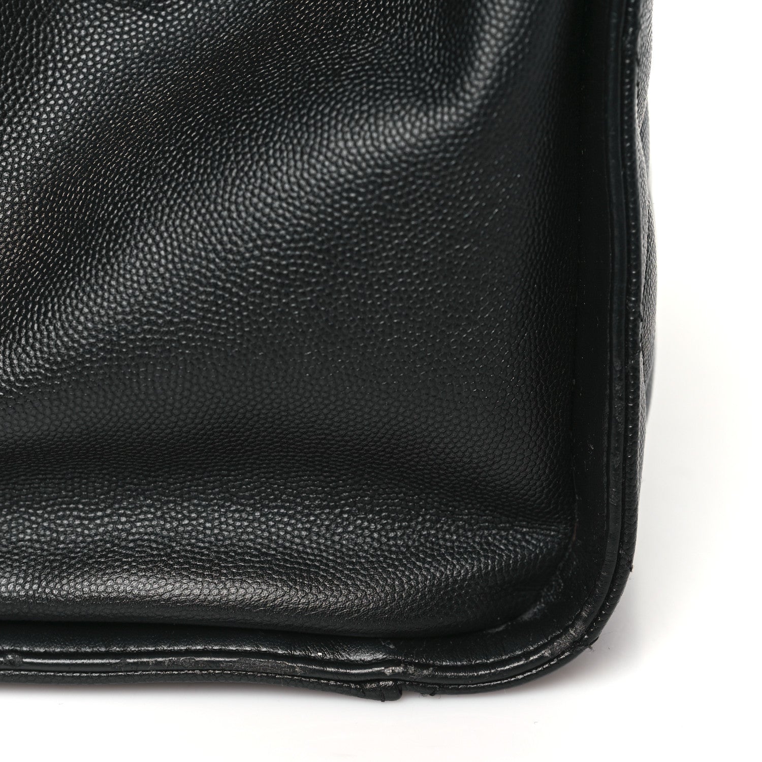 Caviar Quilted Medium CC Bucket Bag Black