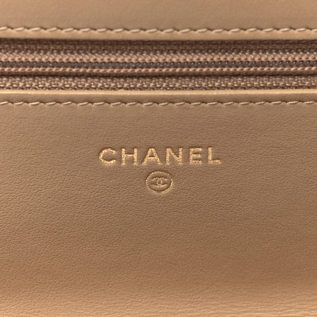 Caviar Quilted CC Filigree Wallet On Chain WOC Beige