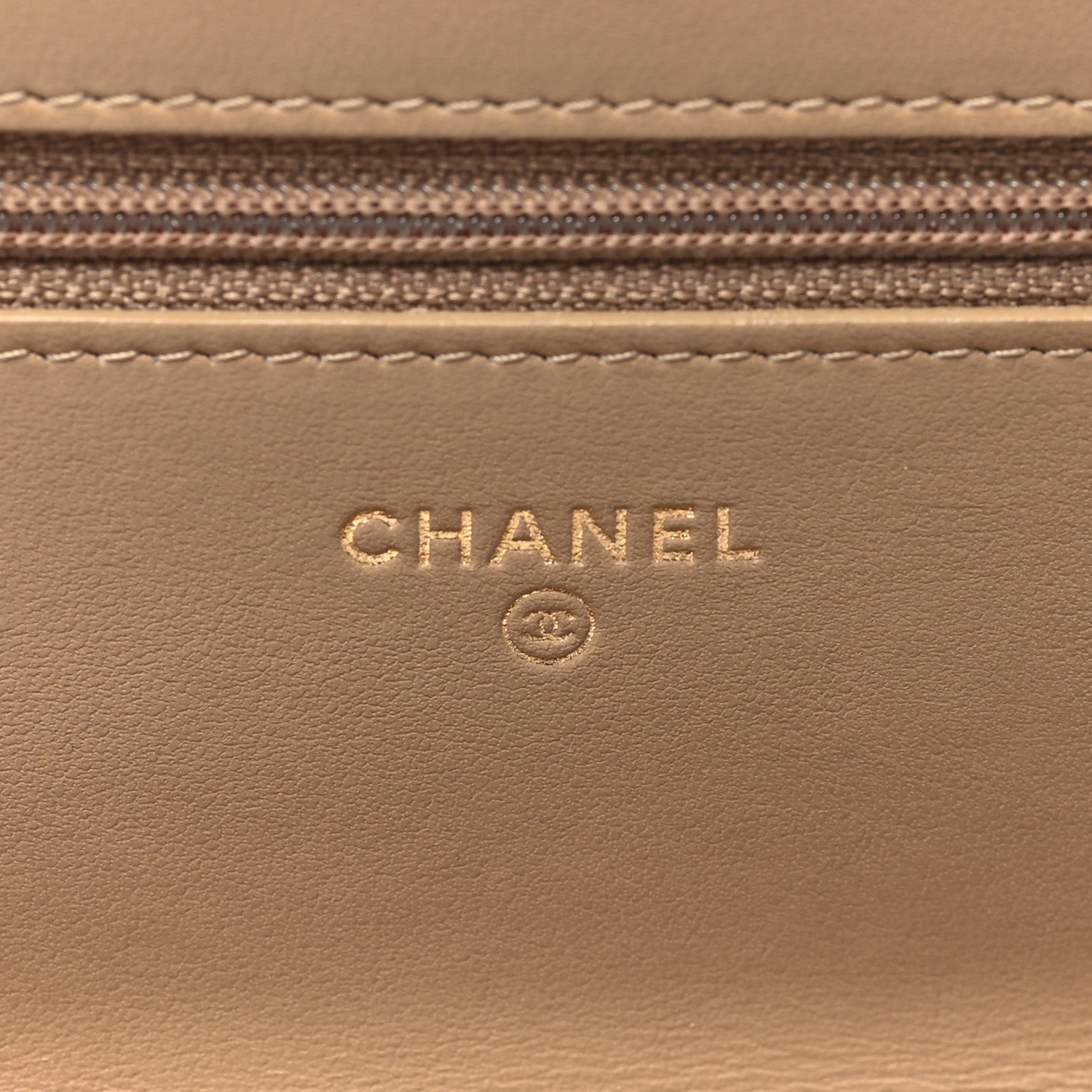 Caviar Quilted CC Filigree Wallet On Chain WOC Beige