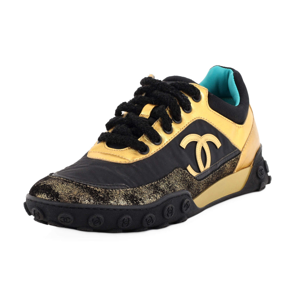 Women’s CC Logo Low-Top Sneakers Leather and Fabric