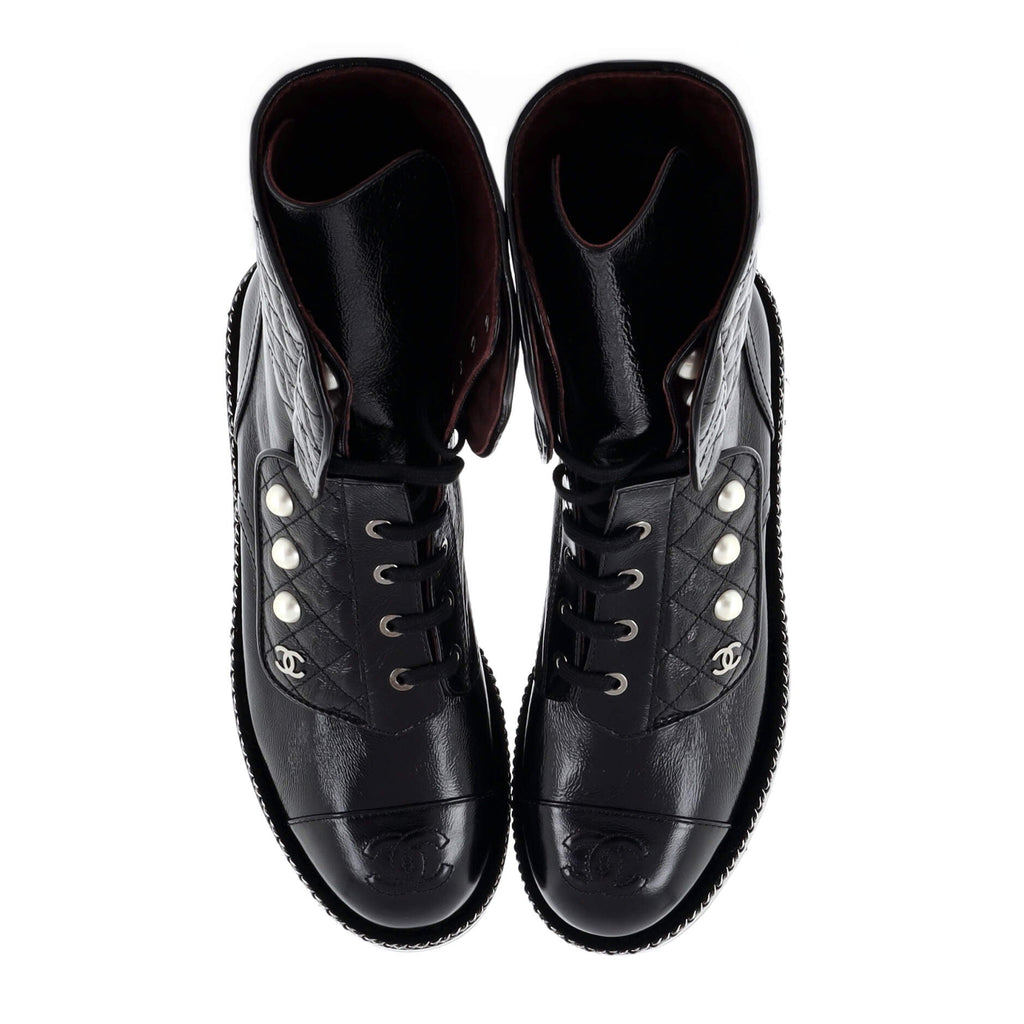 Women's CC Cap Toe Chain Combat Boots Quilted Leather