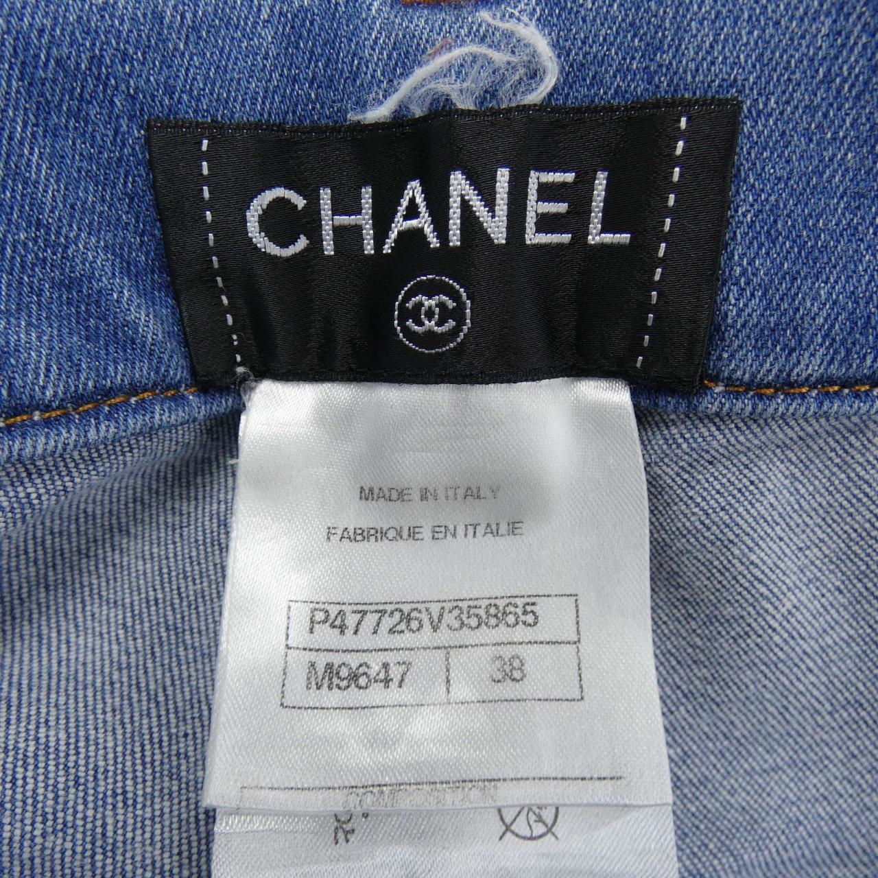 Chanel P47726V35865 14P Jeans