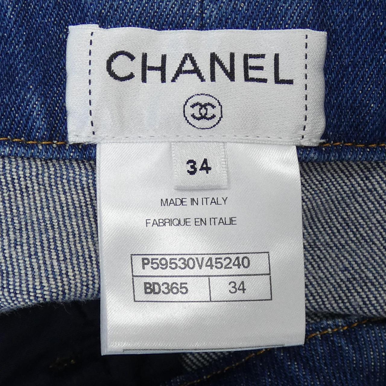Chanel P59530V45240 18B Jeans