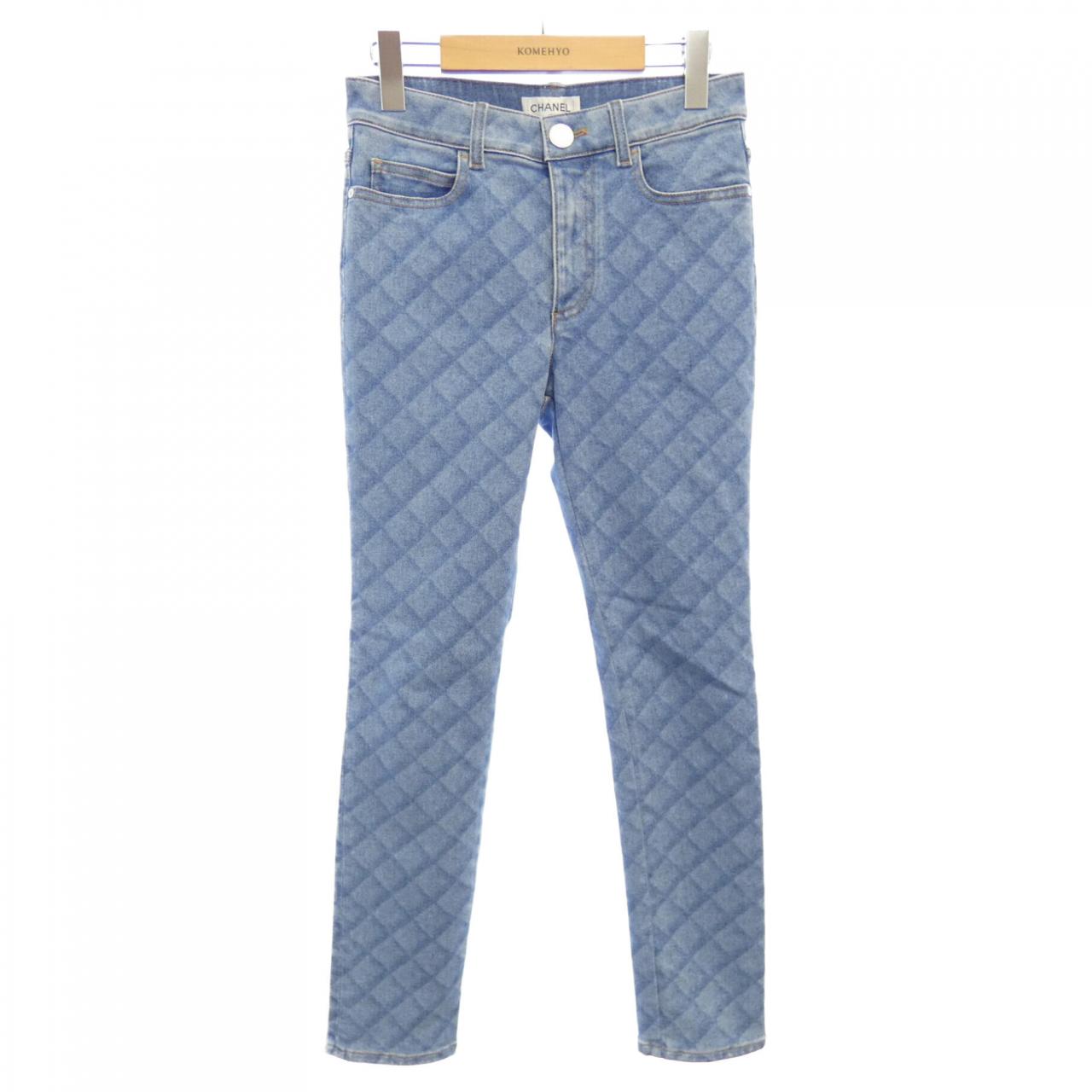 Chanel Jeans