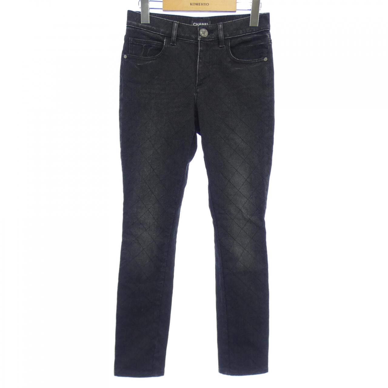 Chanel P57128V43420 Jeans