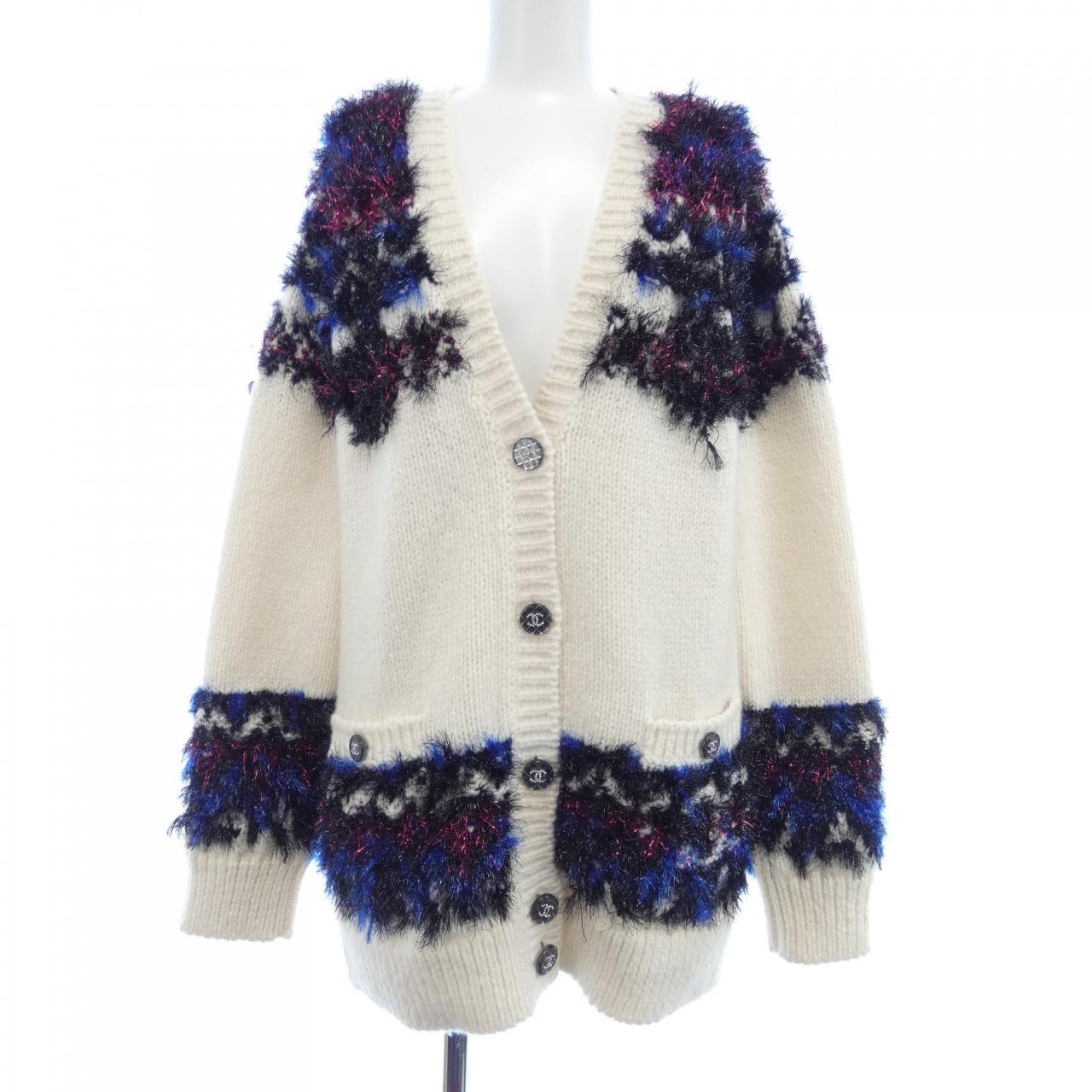 Chanel P71553K10323 Cashmere igan