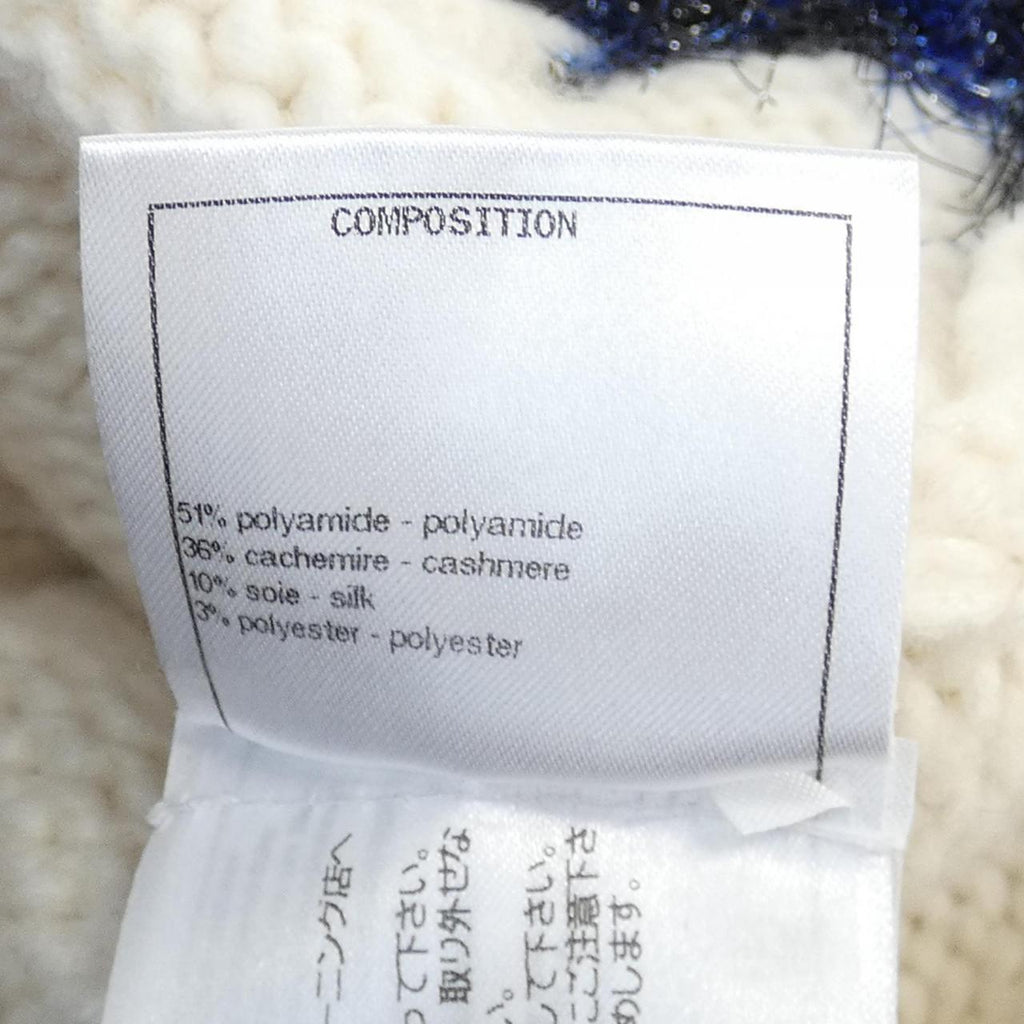 Chanel P71553K10323 Cashmere igan