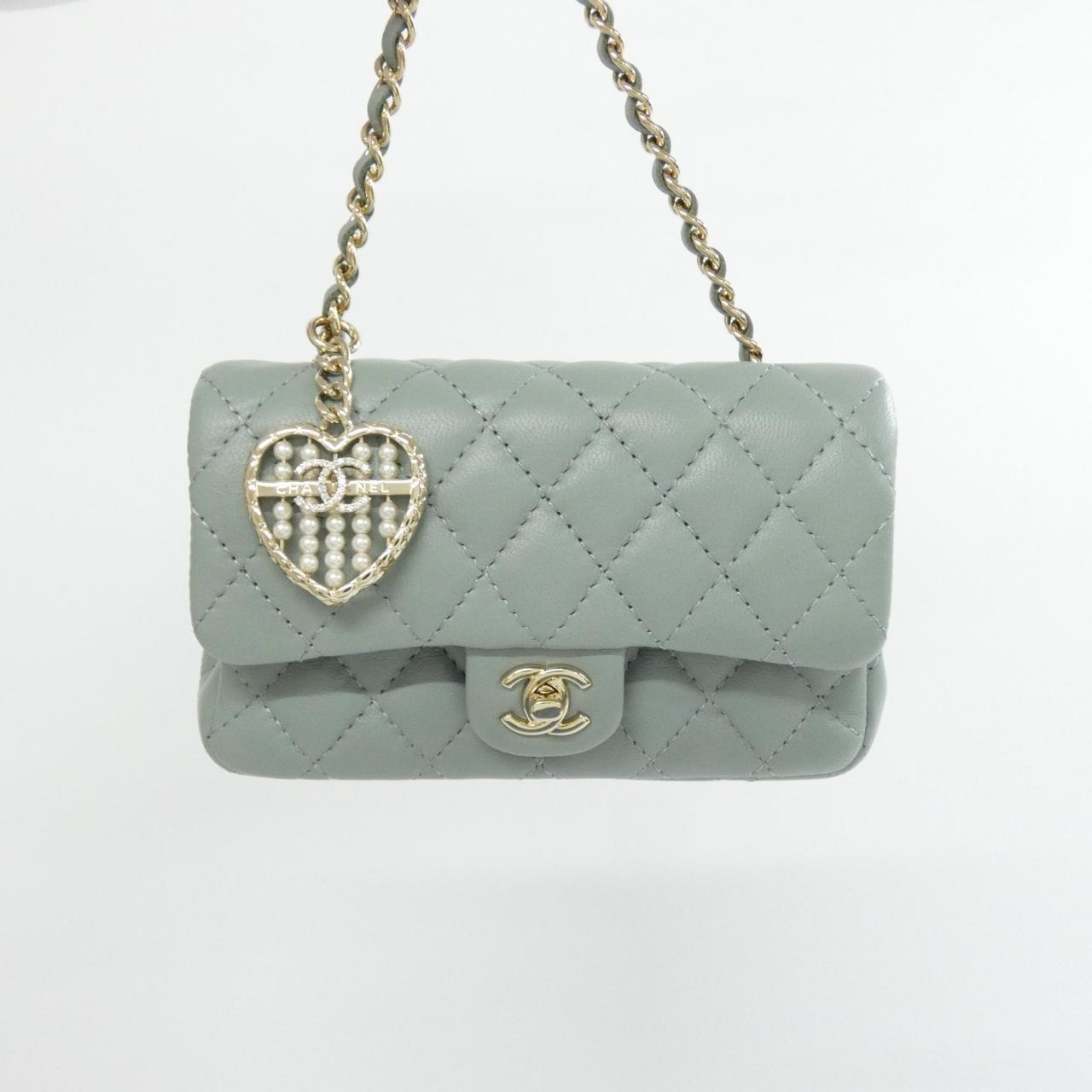Chanel AP4760 Lambskin Key Holder