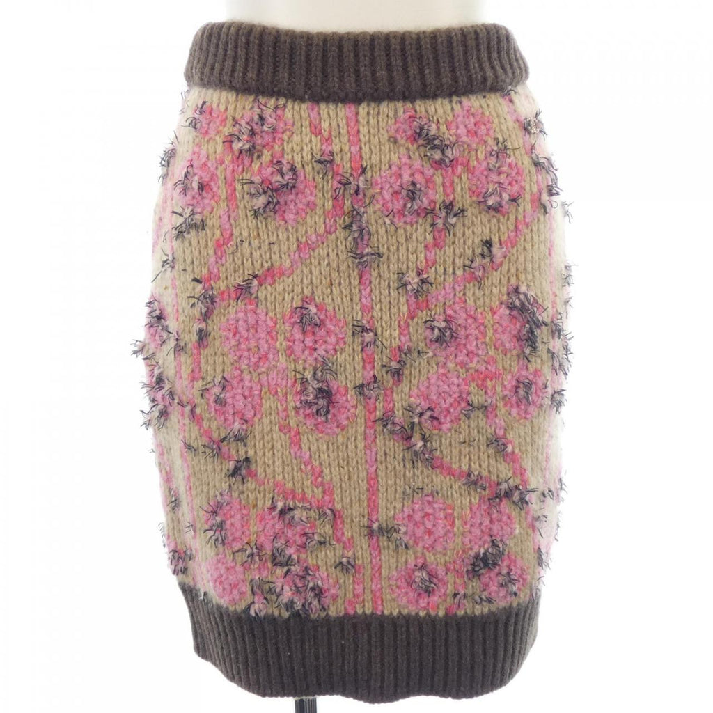 Chanel P73897K10589 22K Cashmere Skirt