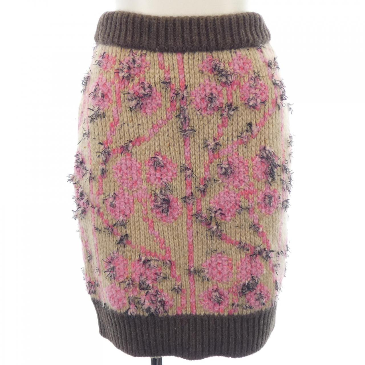 Chanel P73897K10589 22K Cashmere Skirt