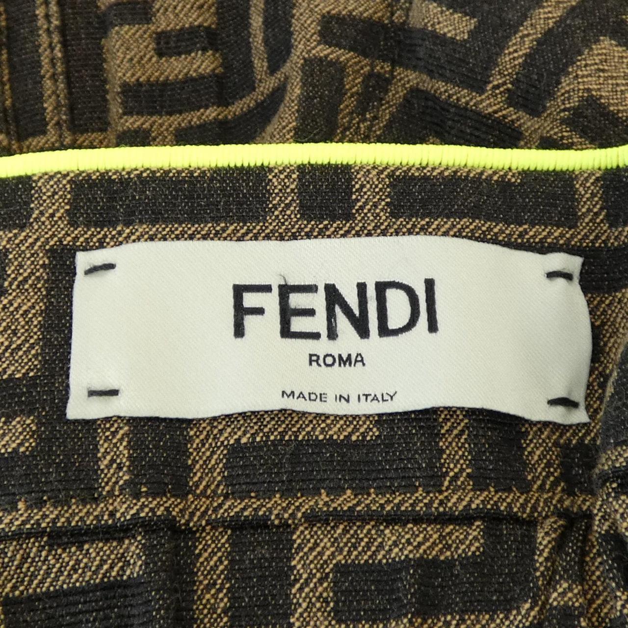 Fendi FR6195 A6XU Shorts