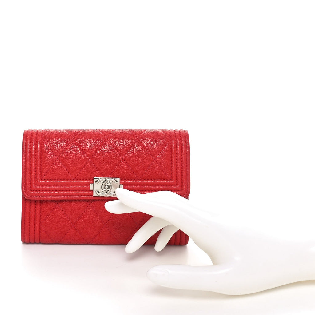 Caviar Quilted Medium Boy Flap Wallet Red