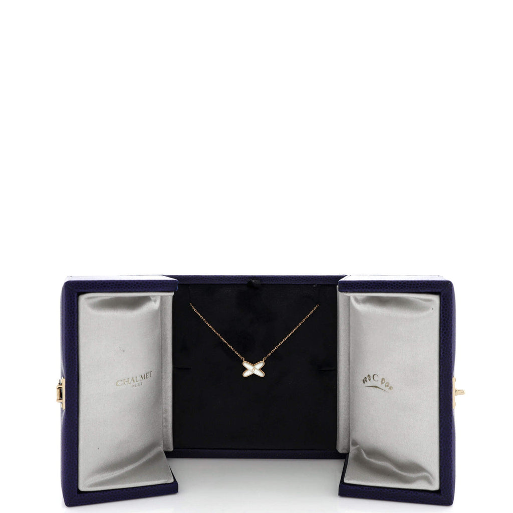 Jeux de Liens Pendant Necklace 18K Rose Gold with Mother of Pearl and Diamond