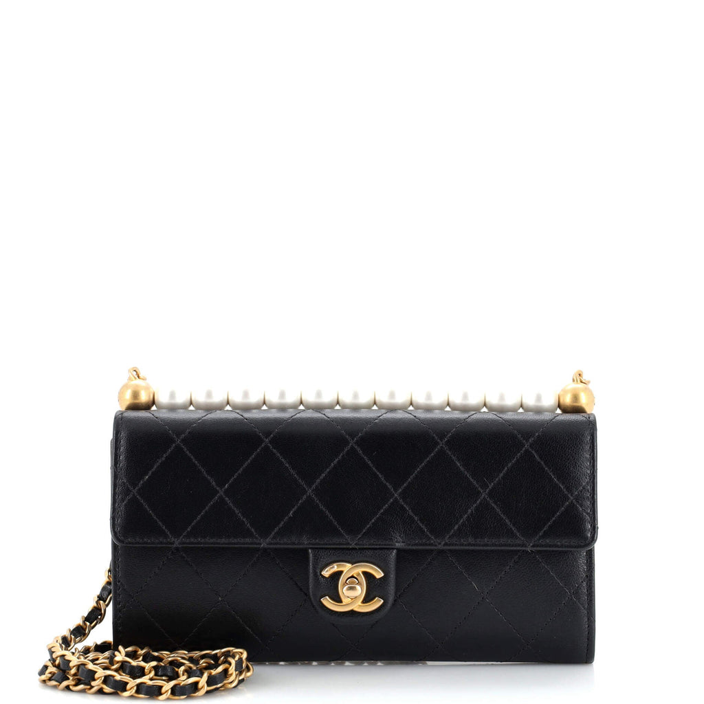 Chic Pearls Clutch with Chain Quilted Goatskin