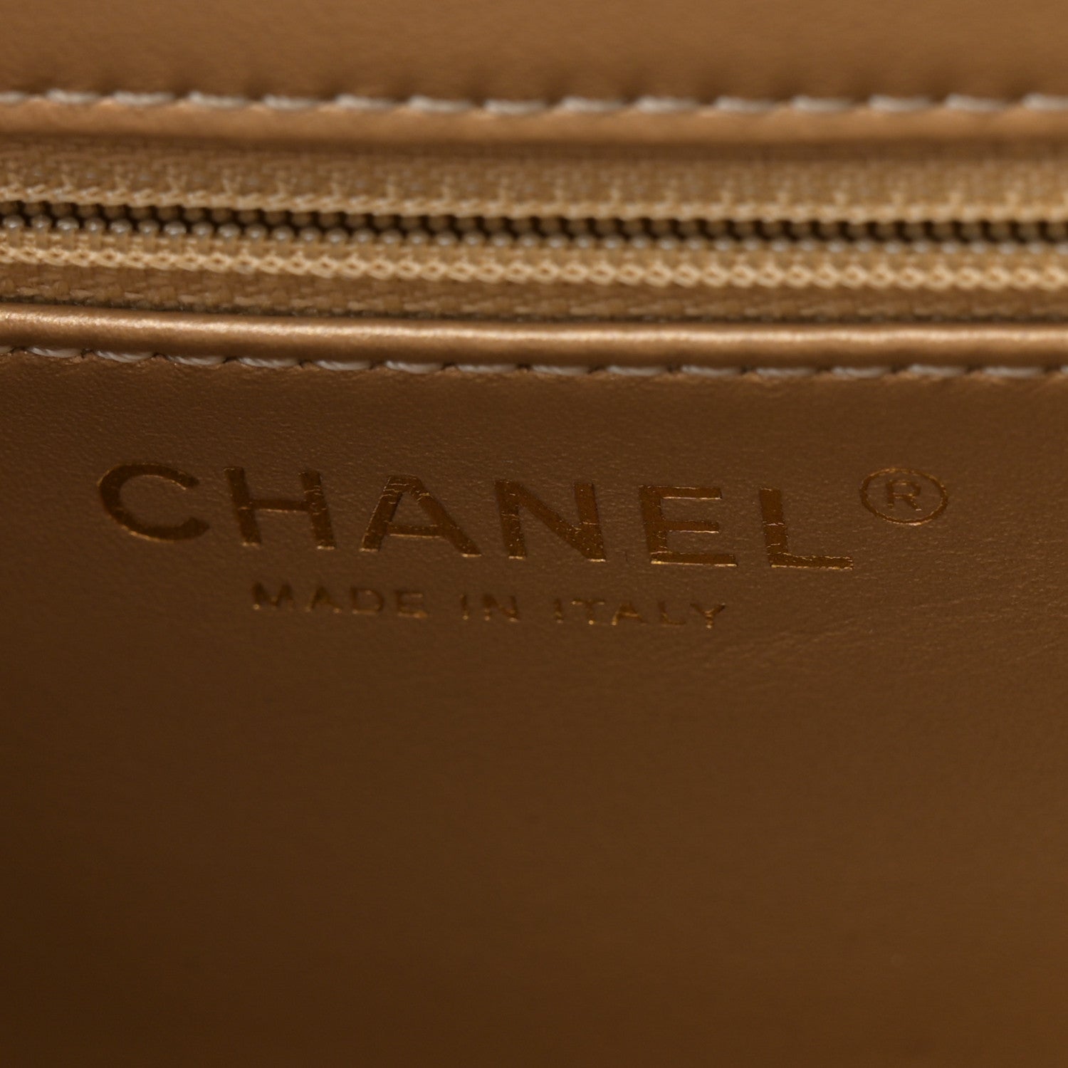 Calfskin Strass Quilted Flap White