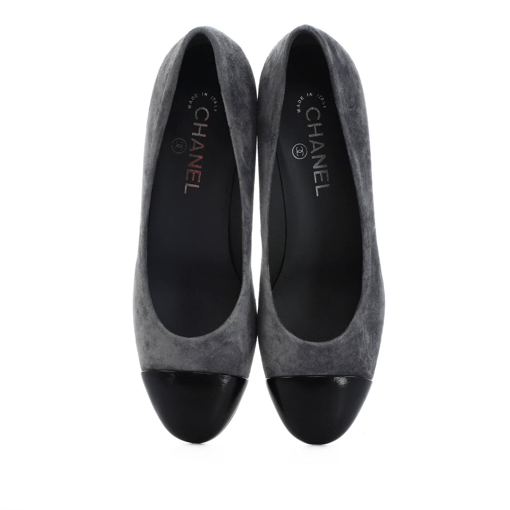 Women's Cap Toe Pumps Suede and Leather with Chain Detail