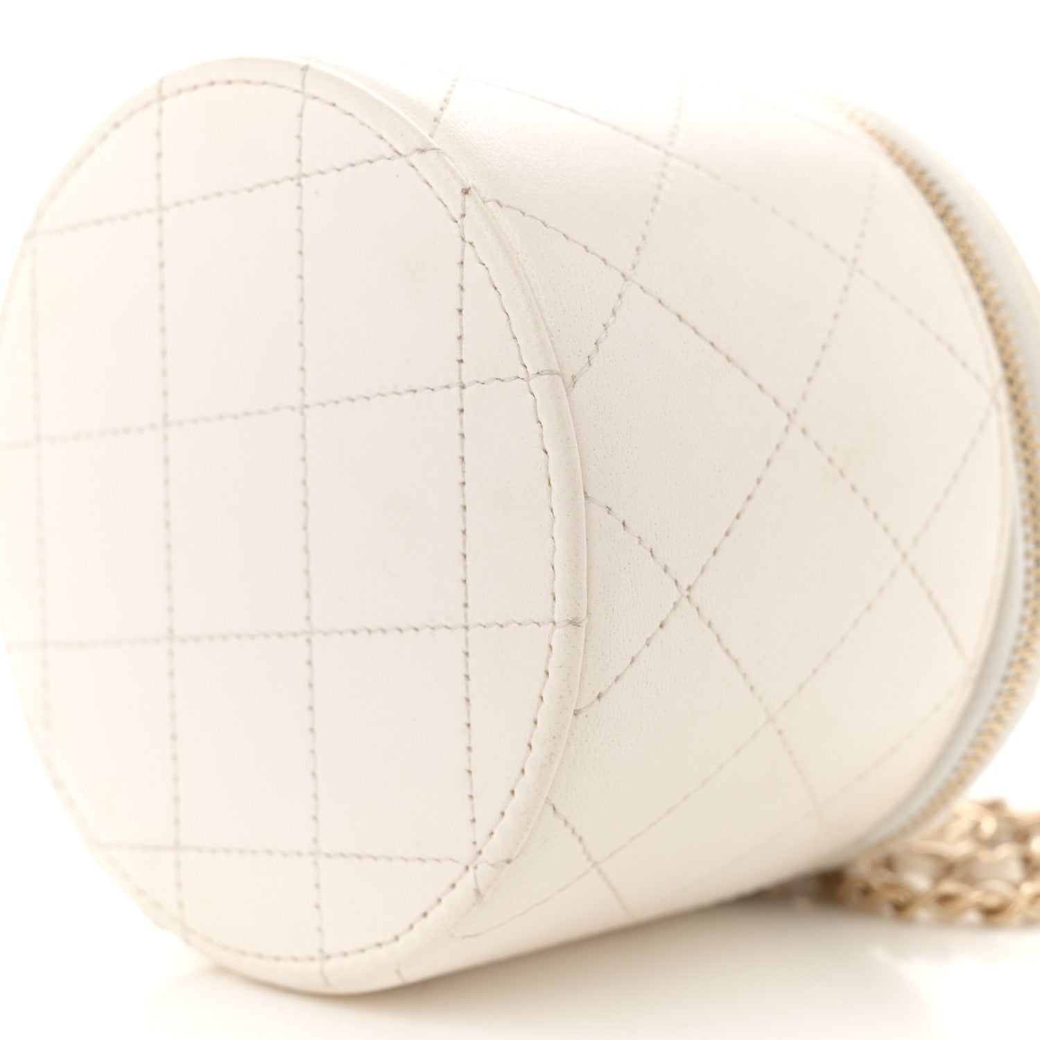 Lambskin Quilted Round Small Vanity Case With Chain White Black