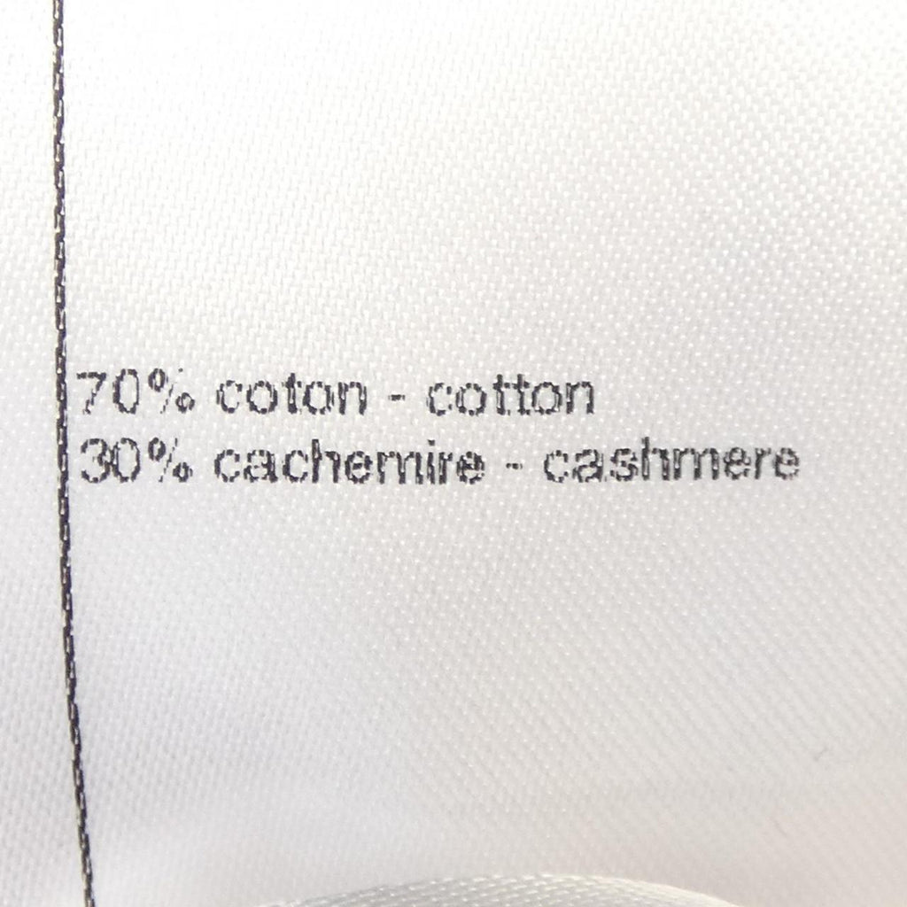 Chanel P76542K11013 Cashmere igan