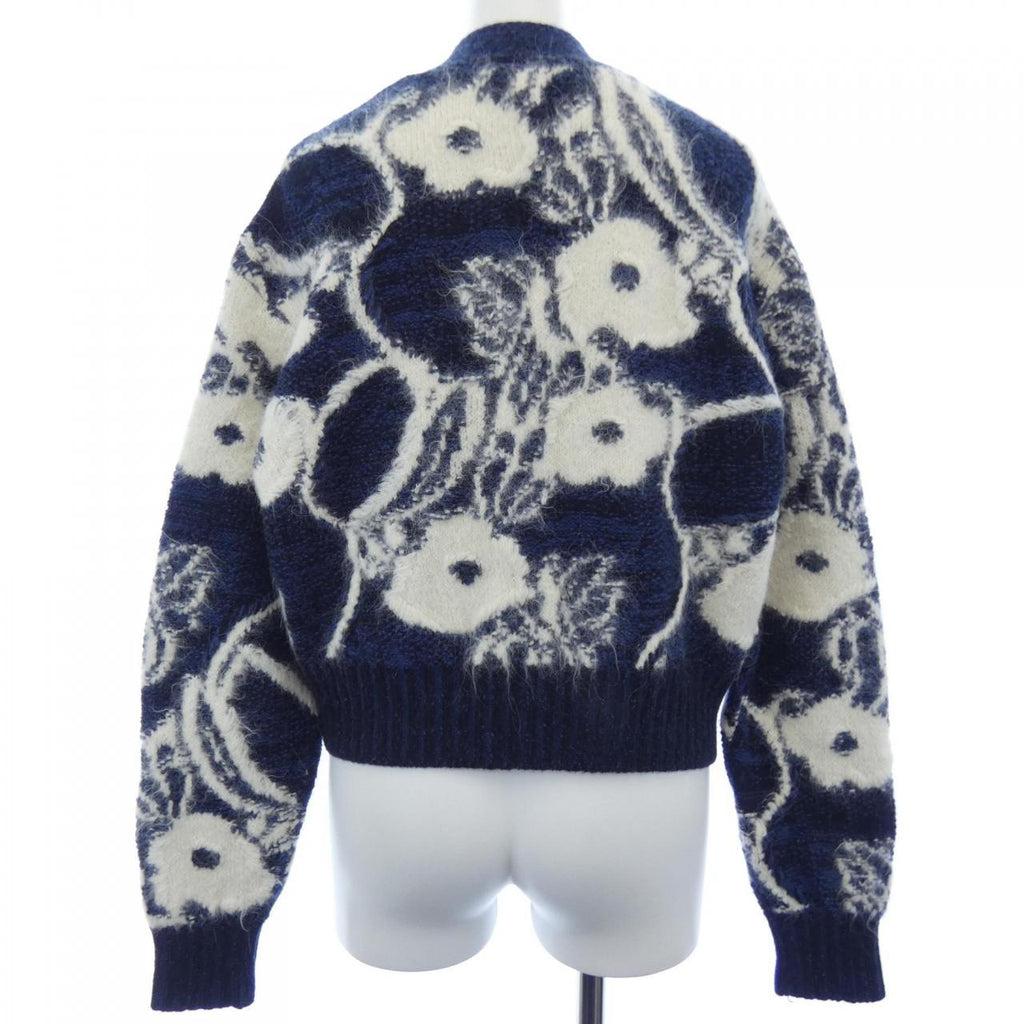 Chanel P73573K10554 Cashmere igan