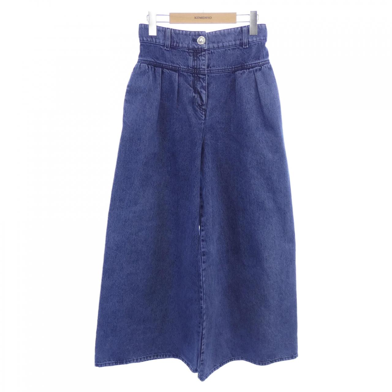 Chanel Jeans
