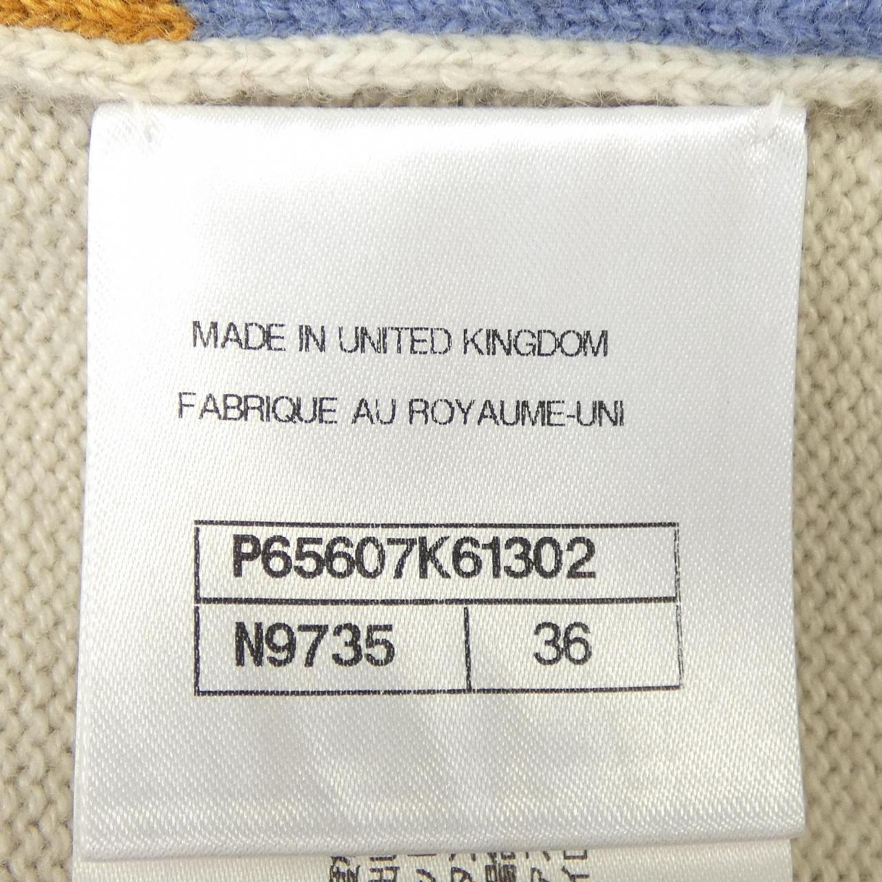 Chanel P65607K61302 Cashmere igan
