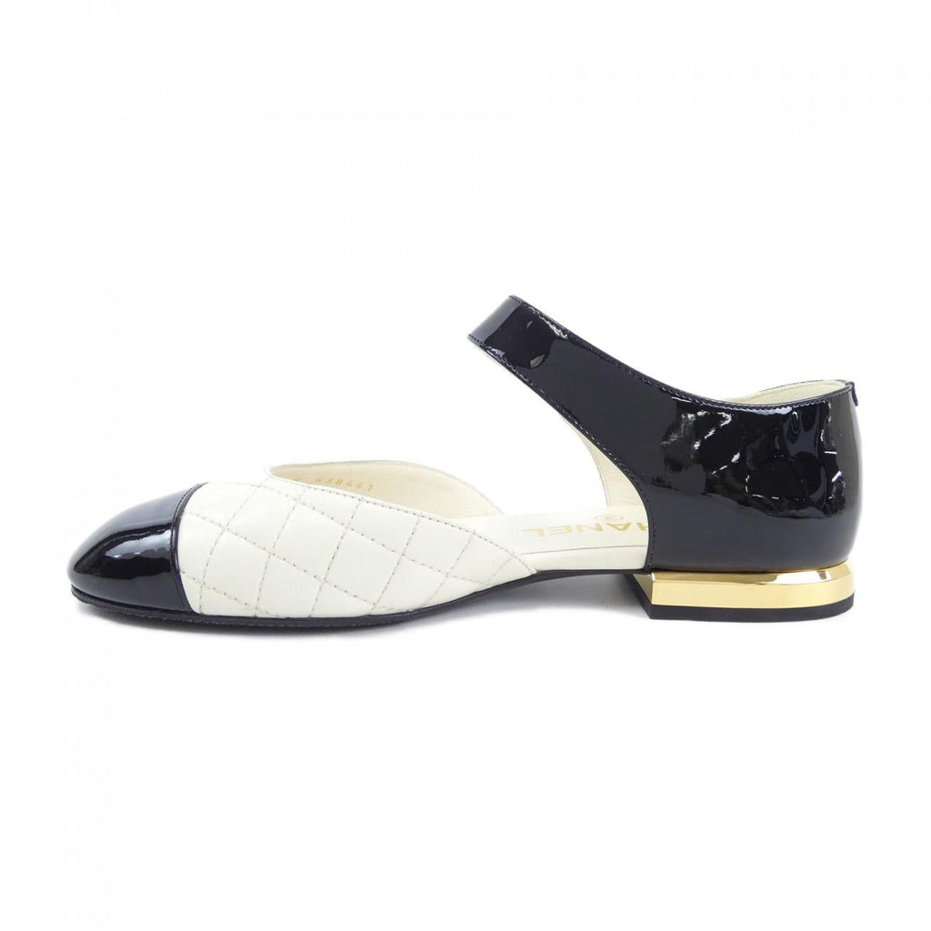 Chanel G38441Y55573 Lambskin Patent Calfskin Flat Shoes