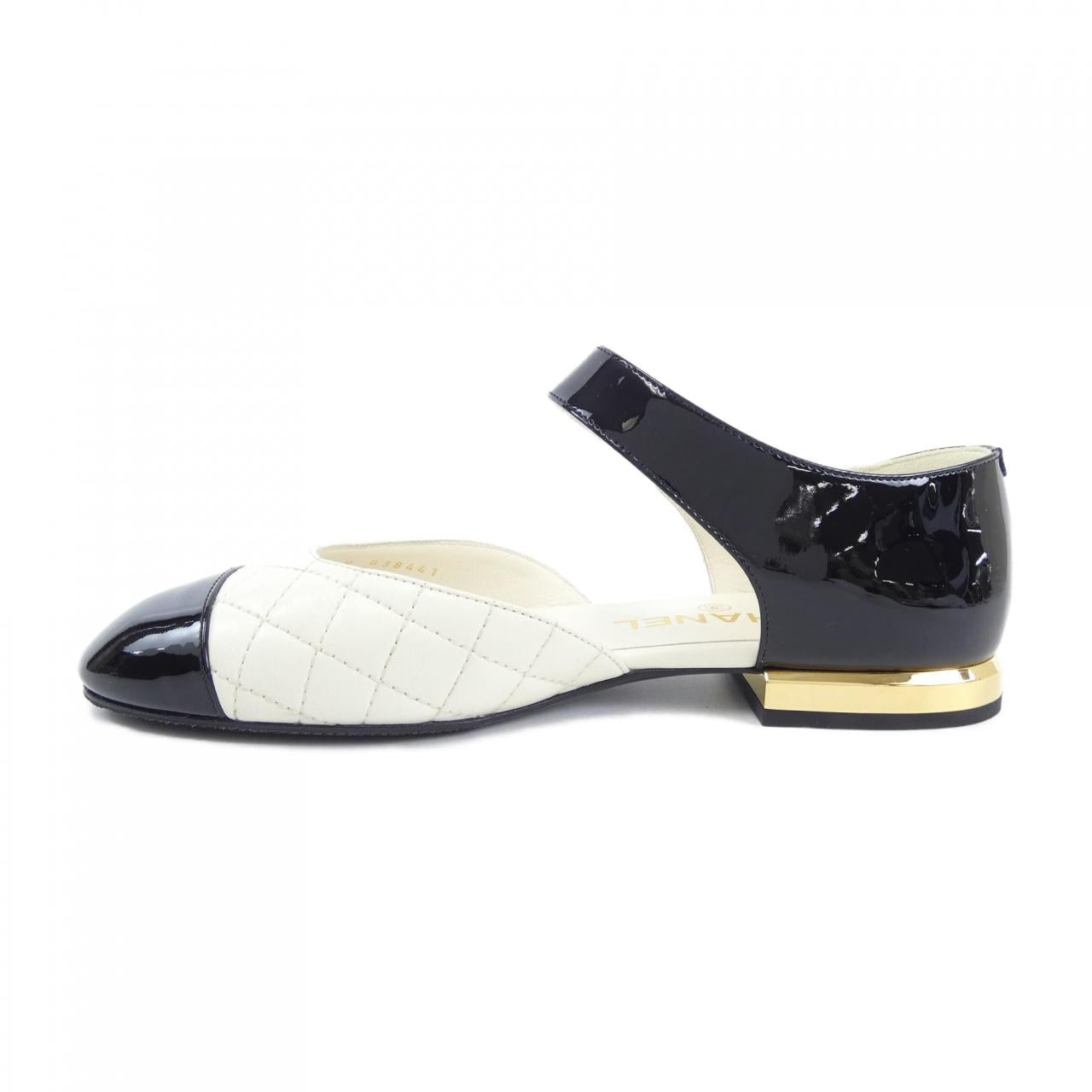 Chanel G38441Y55573 Lambskin Patent Calfskin Flat Shoes