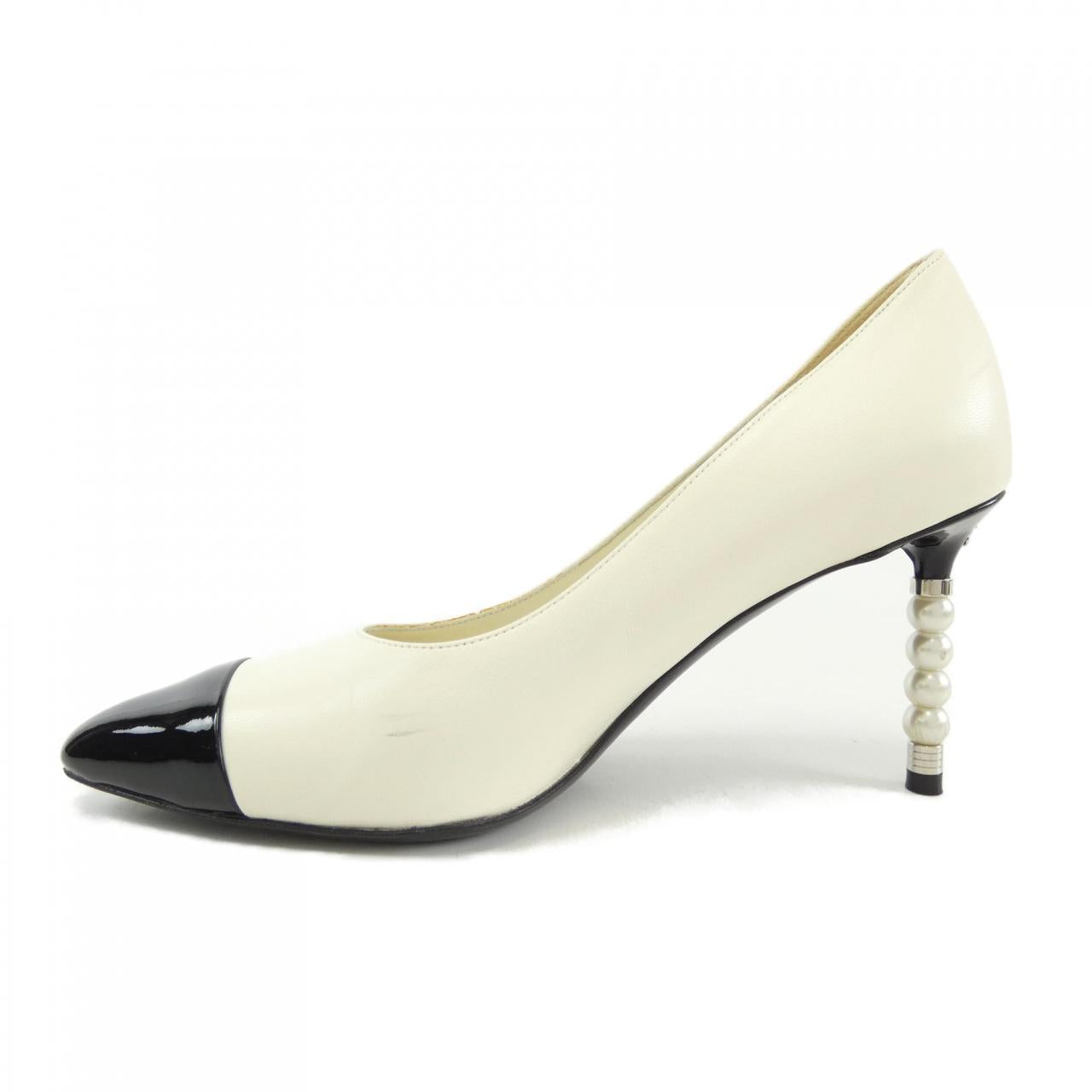 Chanel G35535Y51051 Lambskin Patent/Calfskin Pumps