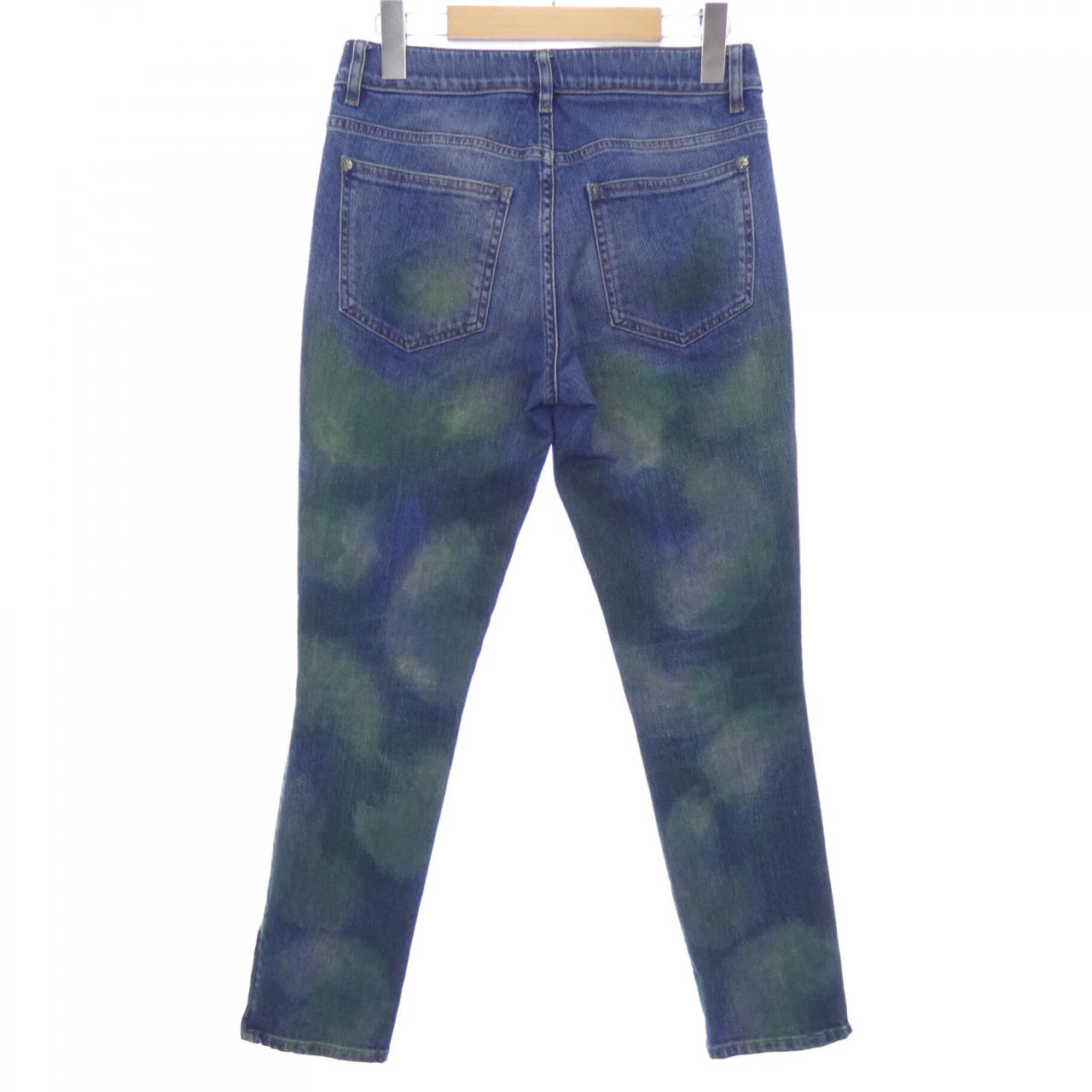Chanel P55667V42007 Jeans
