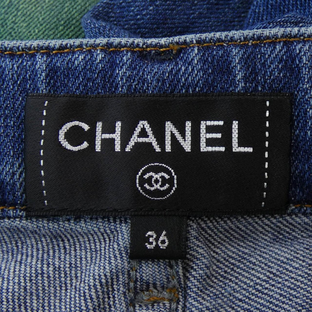 Chanel P55667V42007 Jeans