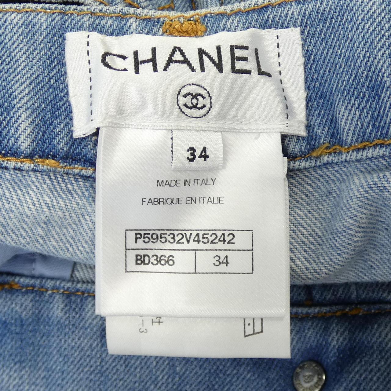 Chanel P59532V45242 Jeans