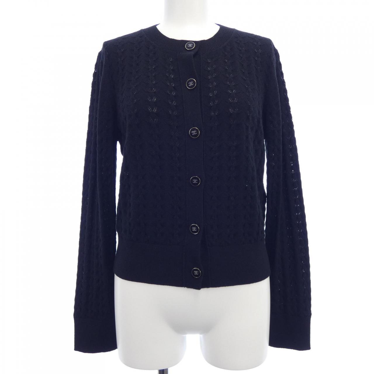 Chanel P77892K11246 Cashmere igan