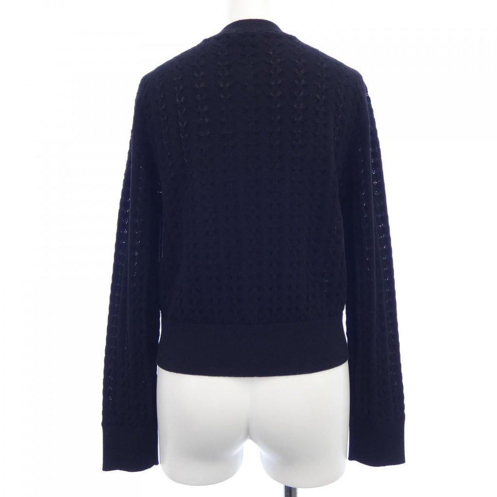 Chanel P77892K11246 Cashmere igan