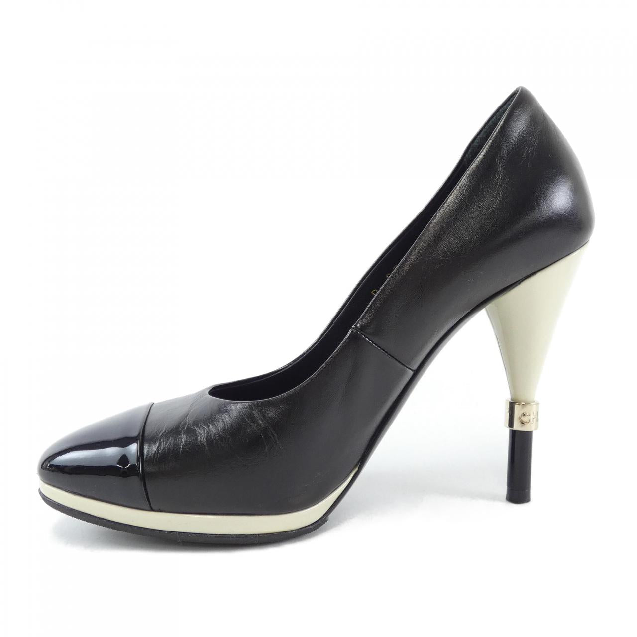 Chanel G32233Y50626 CRUM Calf Patent Calf Pumps