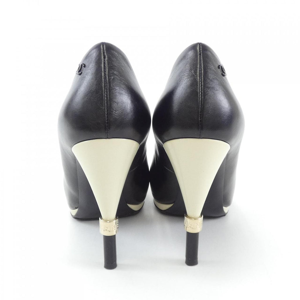 Chanel G32233Y50626 CRUM Calf Patent Calf Pumps