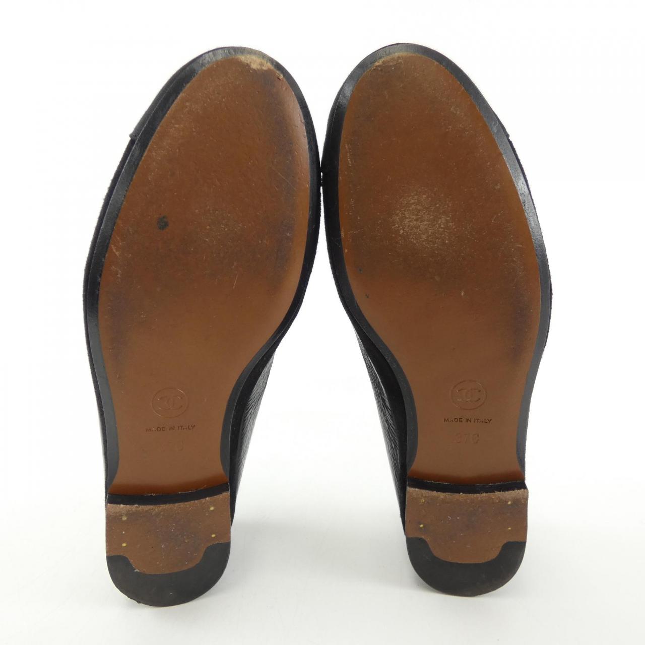 Chanel G39318Y56059 Shiny Goatskin Shoes