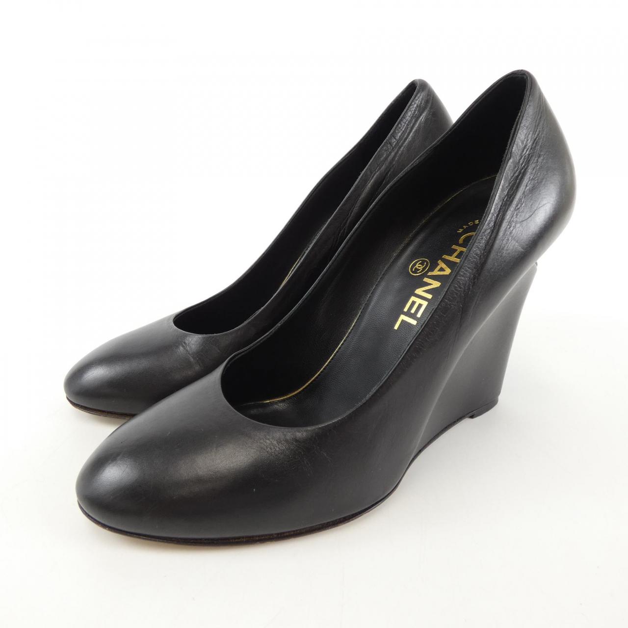Chanel Pumps